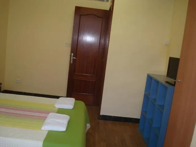 Hostel Turistic Castell Barcelona Apartment