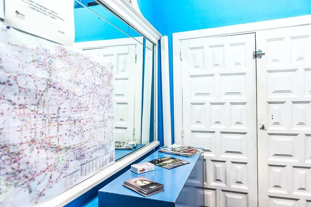 Hostel Turistic Castell Barcelona Apartamento